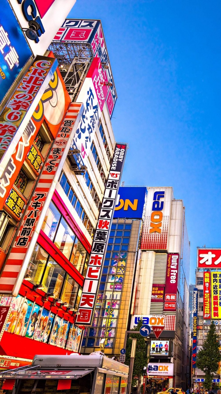 Low Angle Photography of High Rise Buildings Under Blue Sky During Daytime. Wallpaper in 720x1280 Resolution