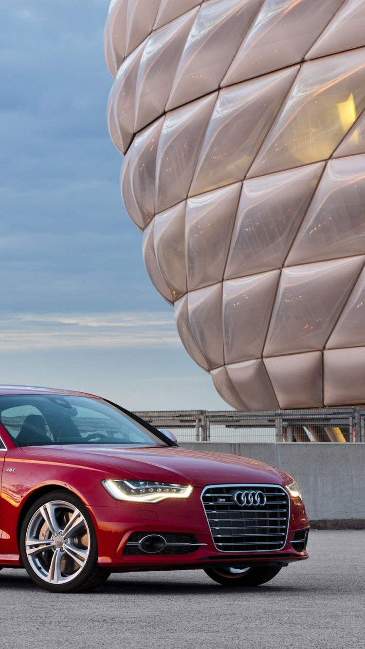 Bmw m 3 Rouge Sur Route Pendant la Journée. Wallpaper in 750x1334 Resolution