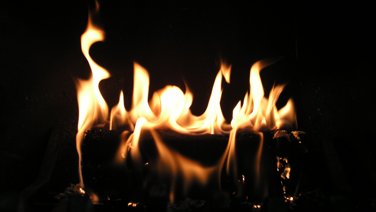 Fire in The Middle of The Dark. Wallpaper in 1280x720 Resolution