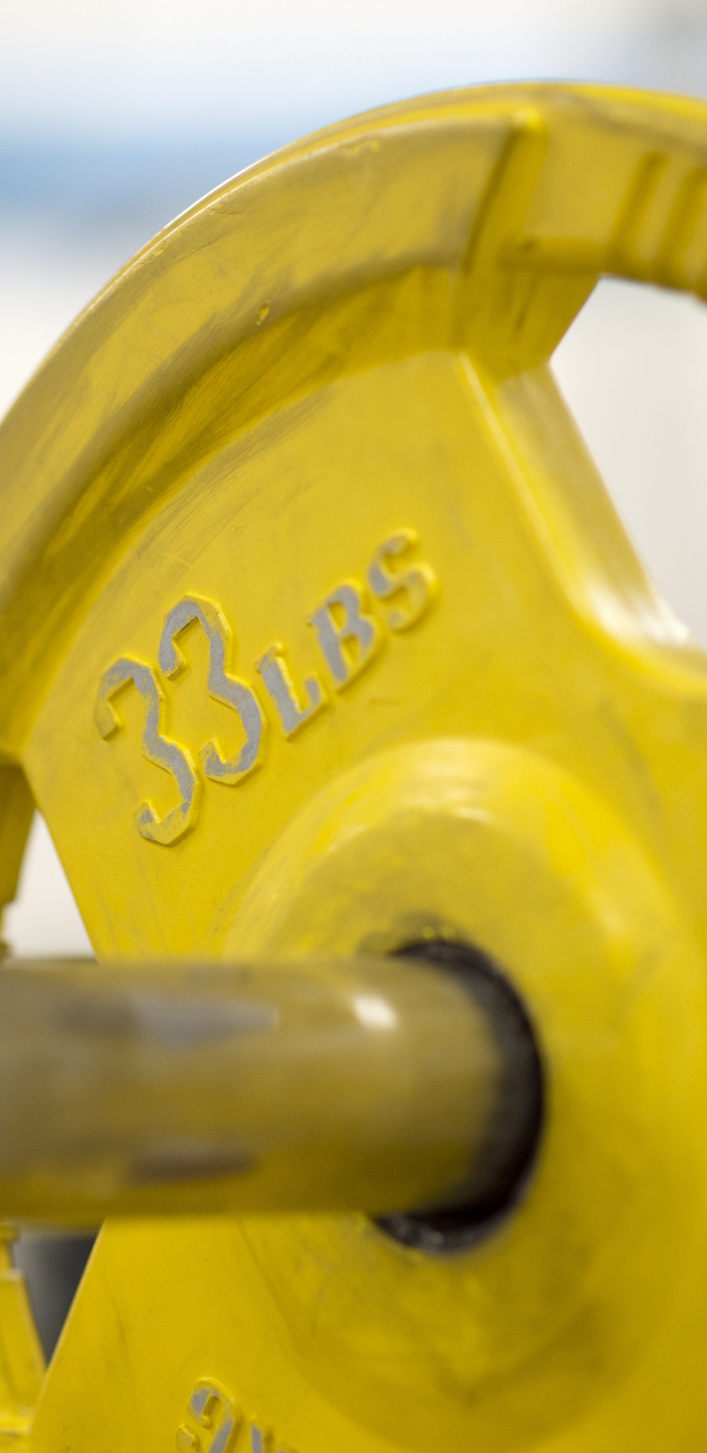 Outil en Acier Jaune et Noir. Wallpaper in 1440x2960 Resolution