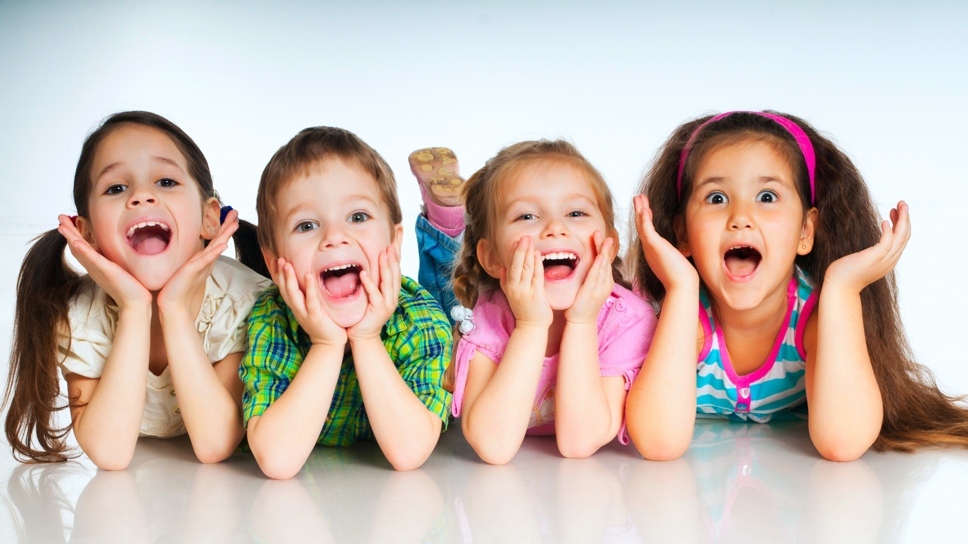 Sourire, Enfant, Amusement, L'expression du Visage, Amitié. Wallpaper in 1920x1080 Resolution