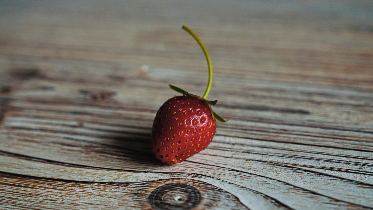 Red Strawberry on Brown Wooden Table. Wallpaper in 1280x720 Resolution