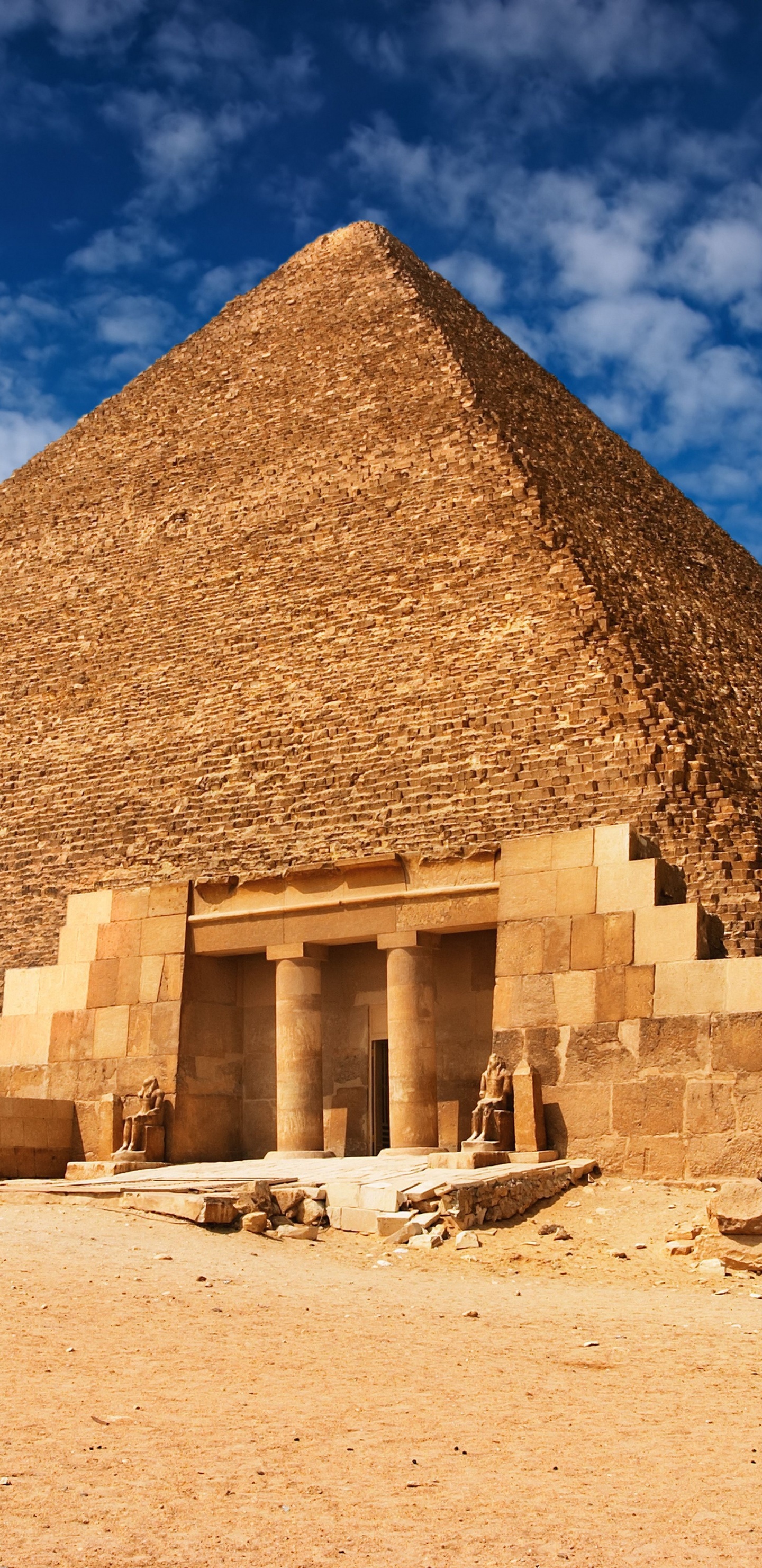 Brown Pyramid Under Blue Sky During Daytime. Wallpaper in 1440x2960 Resolution