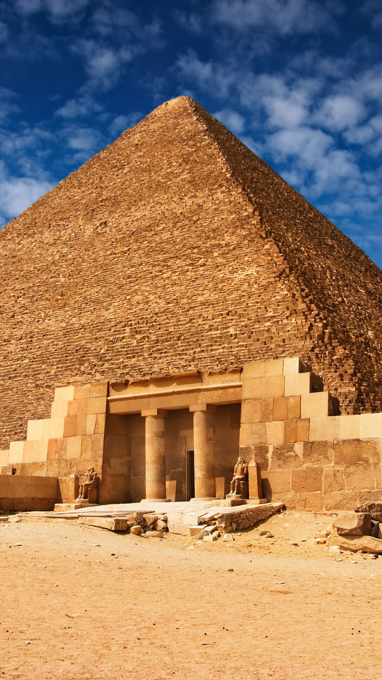 Brown Pyramid Under Blue Sky During Daytime. Wallpaper in 750x1334 Resolution