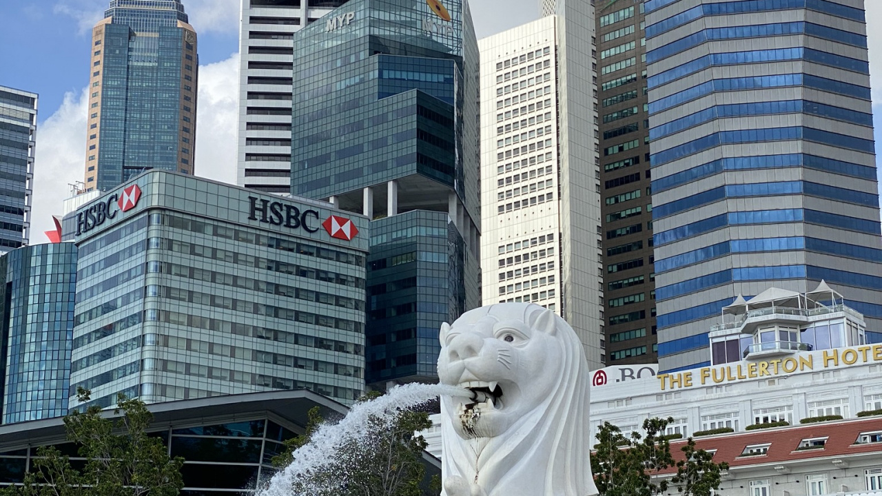 Singapore, Tower Block, Daytime, Fountain, City. Wallpaper in 1280x720 Resolution