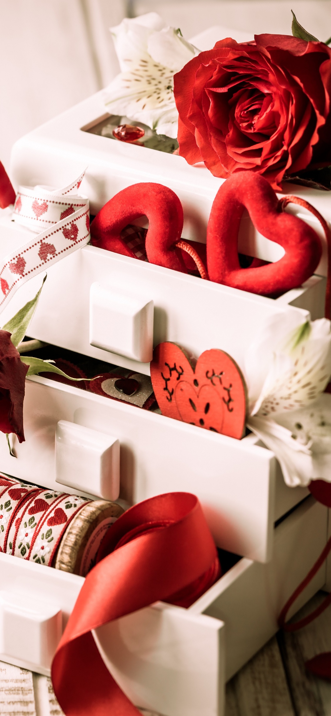 Romance, Heart, Valentines Day, Red, Rose. Wallpaper in 1125x2436 Resolution