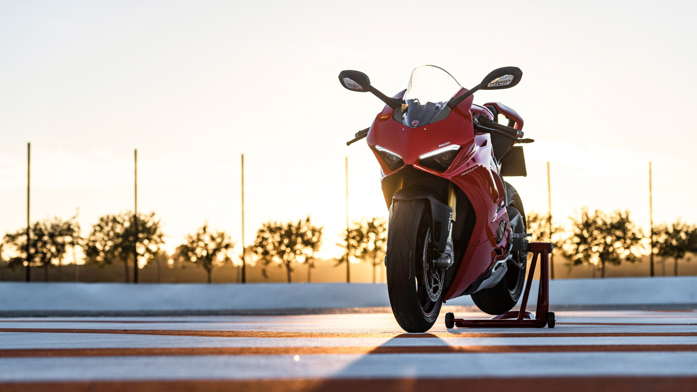 Red and Black Sports Bike on Road During Daytime. Wallpaper in 1366x768 Resolution