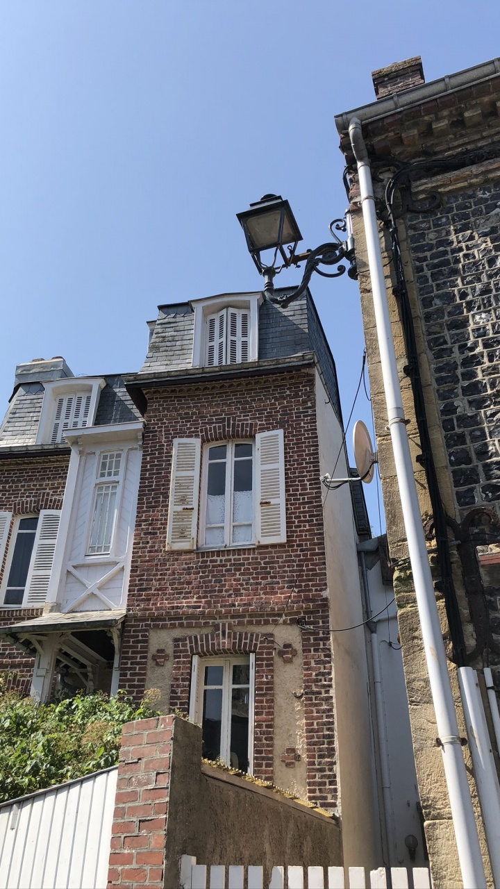 House, Stairs, Wall, Street Light, Facade. Wallpaper in 720x1280 Resolution