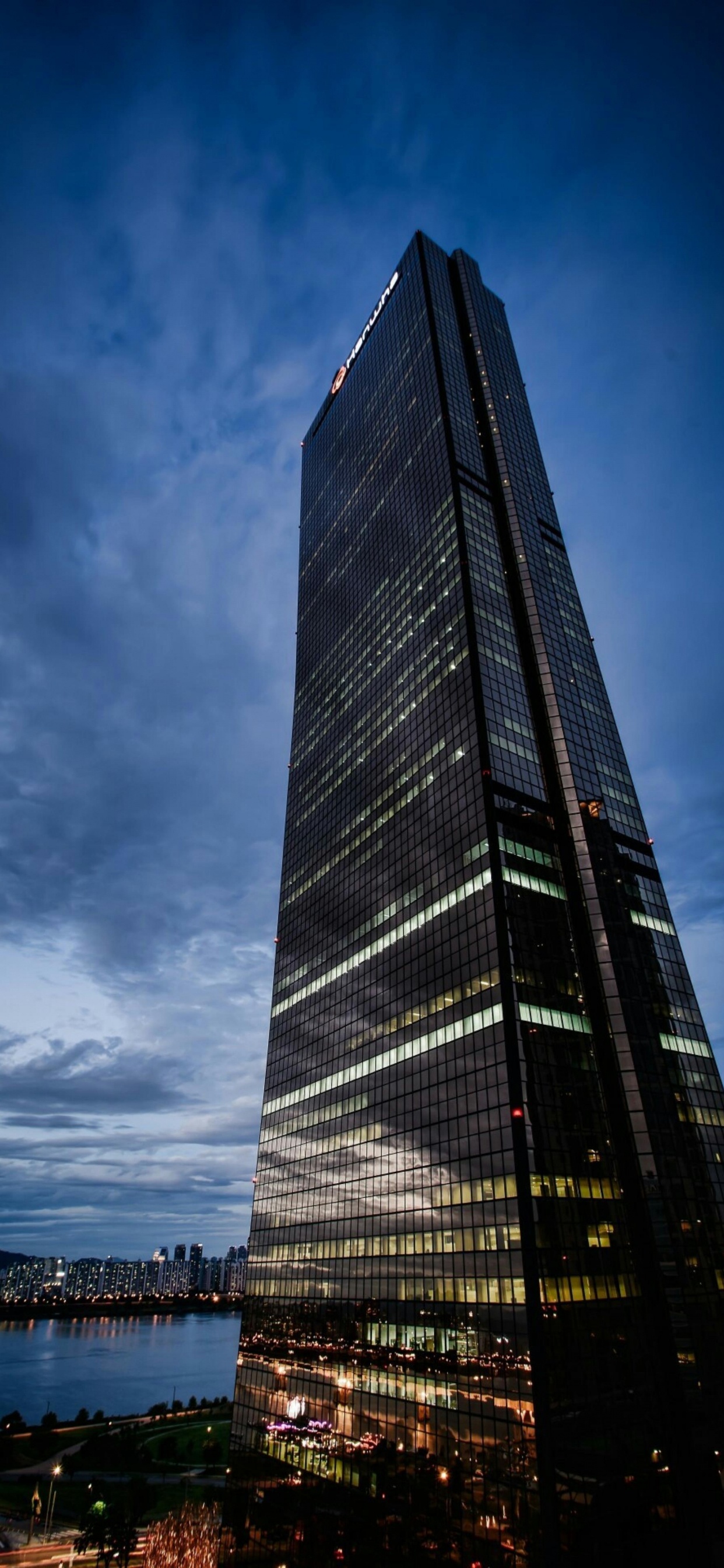 La Torre CN, Arquitectura, Torre Del Mundo Lotte, Edificio, Torre. Wallpaper in 1242x2688 Resolution