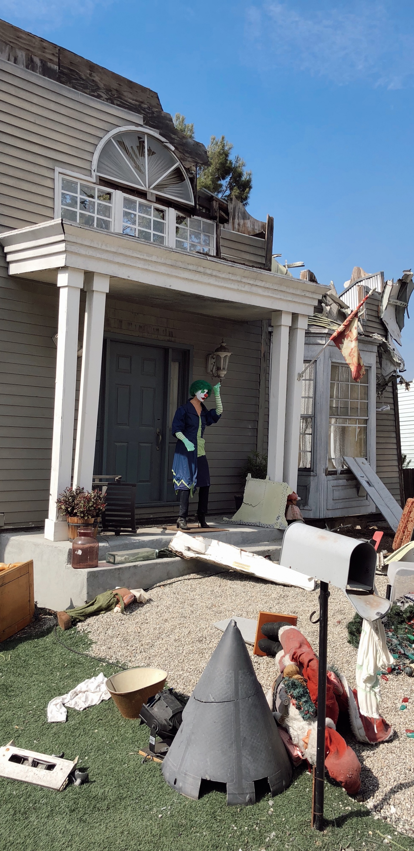 Edificio, Techo, Prado. Wallpaper in 1440x2960 Resolution