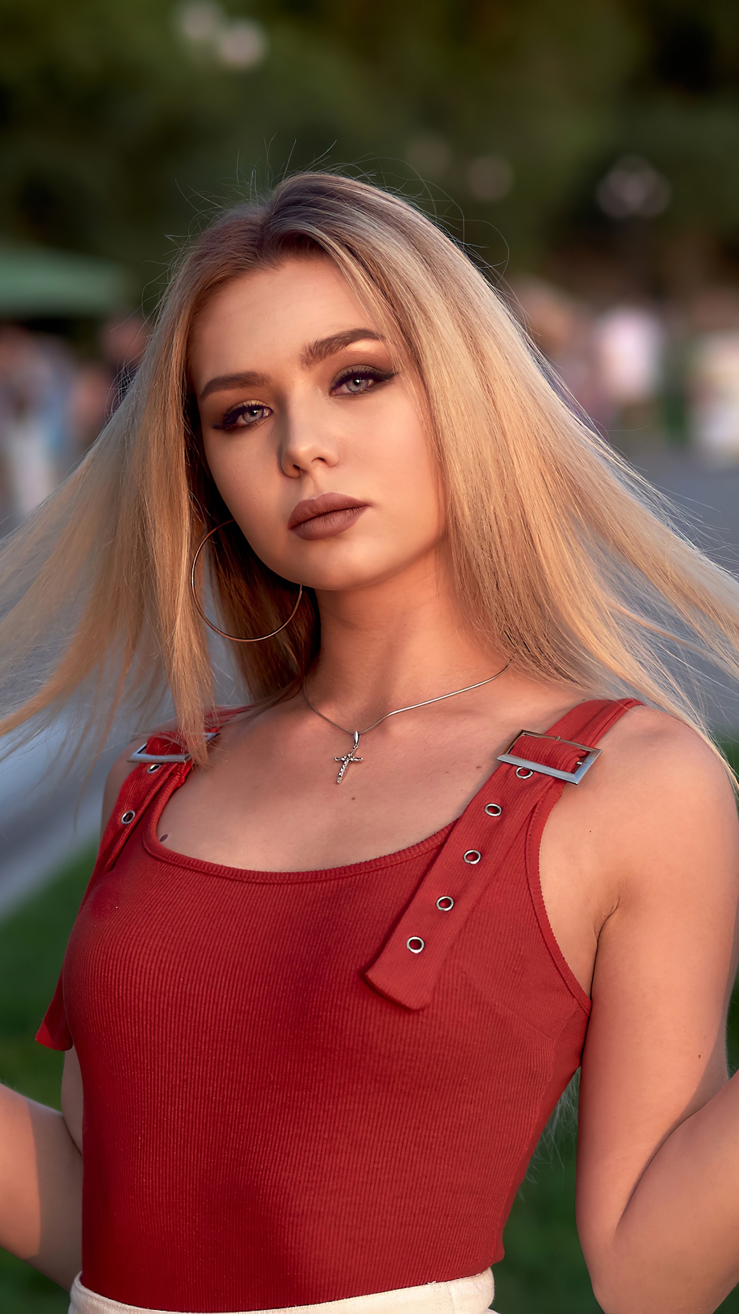 Cheveu, Blond, Beauté, Pink, Épaule. Wallpaper in 1440x2560 Resolution