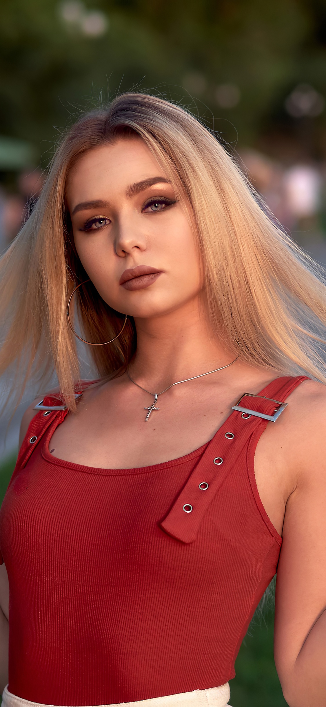 Cabello, Rubia, Belleza, Rosa, Hombro. Wallpaper in 1125x2436 Resolution