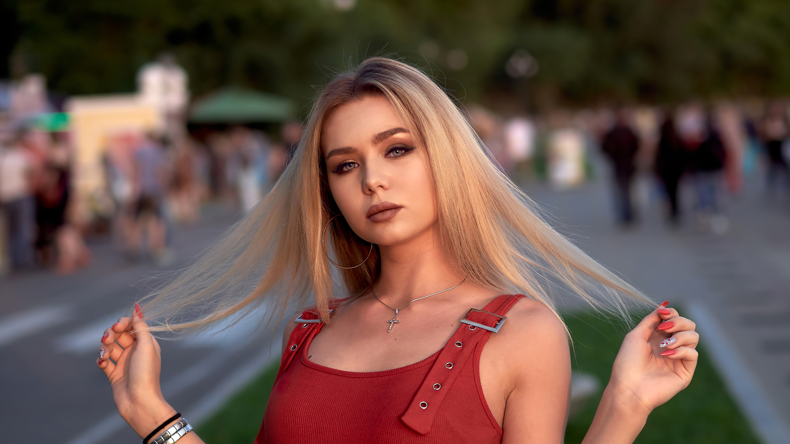 Haar, Blonde, Schönheit, Lippe, Pink. Wallpaper in 2560x1440 Resolution