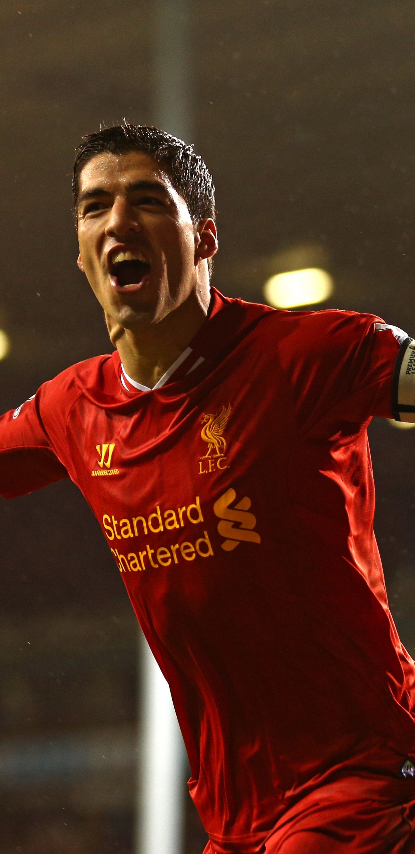 Man in Red Nike Soccer Jersey. Wallpaper in 1440x2960 Resolution