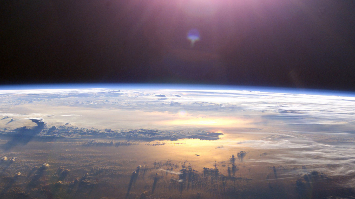 Vista Aérea de la Ciudad Durante la Puesta de Sol. Wallpaper in 1366x768 Resolution