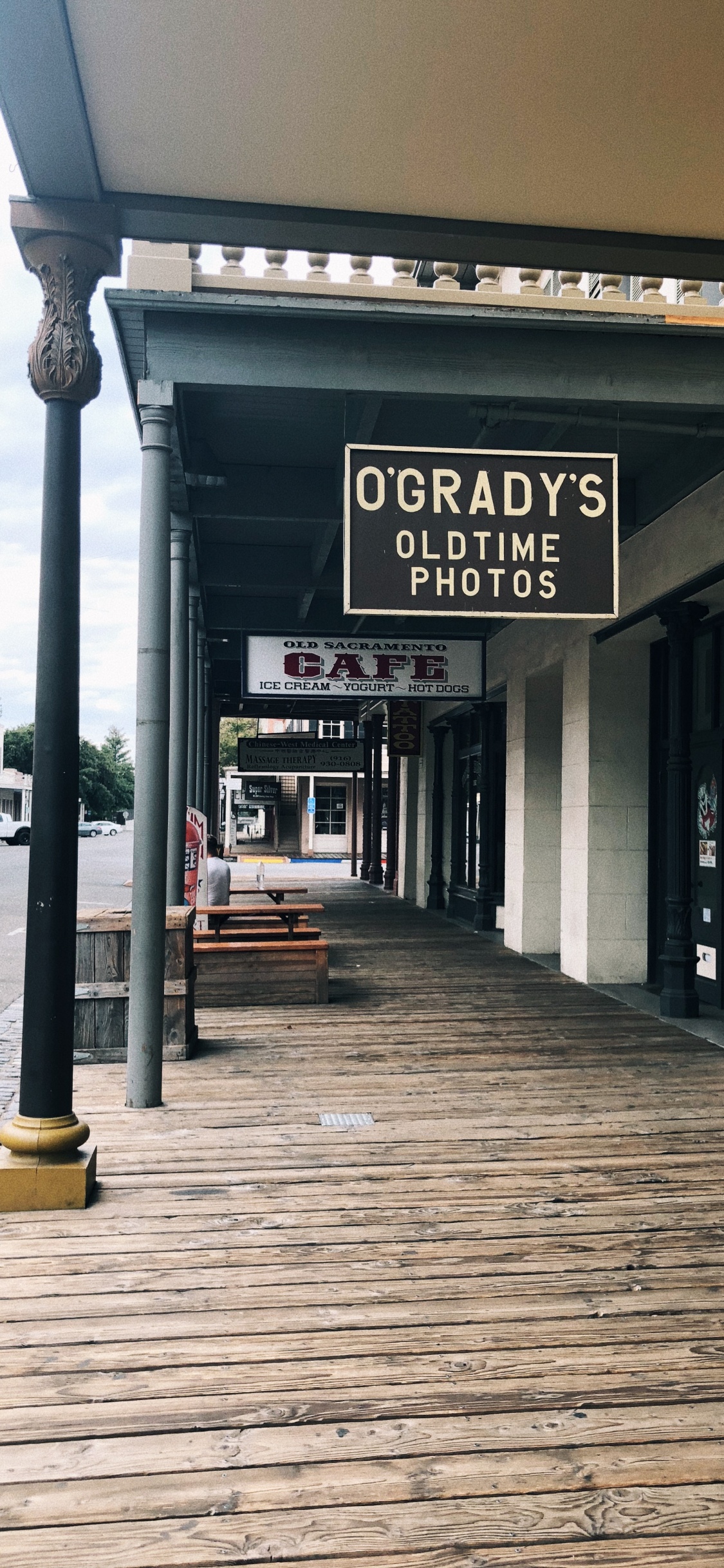 Floor, Sidewalk, Signage, Walkway, Door. Wallpaper in 1125x2436 Resolution