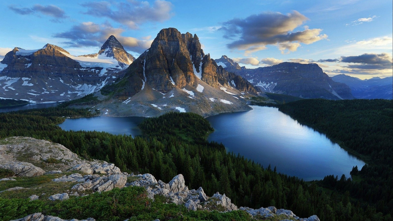 Green Pine Trees Near Lake and Mountain Under Blue Sky During Daytime. Wallpaper in 1280x720 Resolution