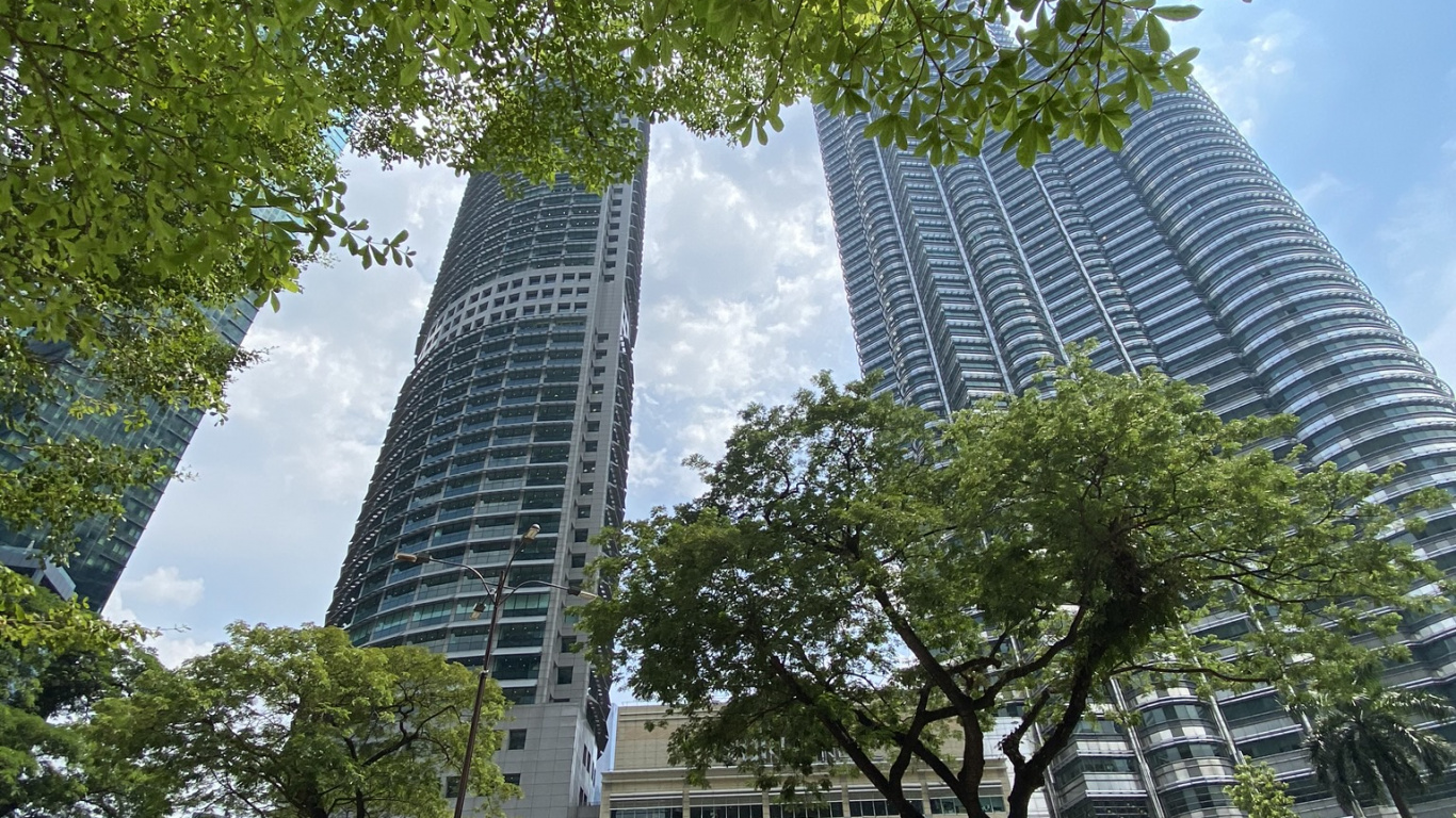 Kuala Lumpur, Malaysia, Daytime, Tower Block, Urban Area. Wallpaper in 1366x768 Resolution