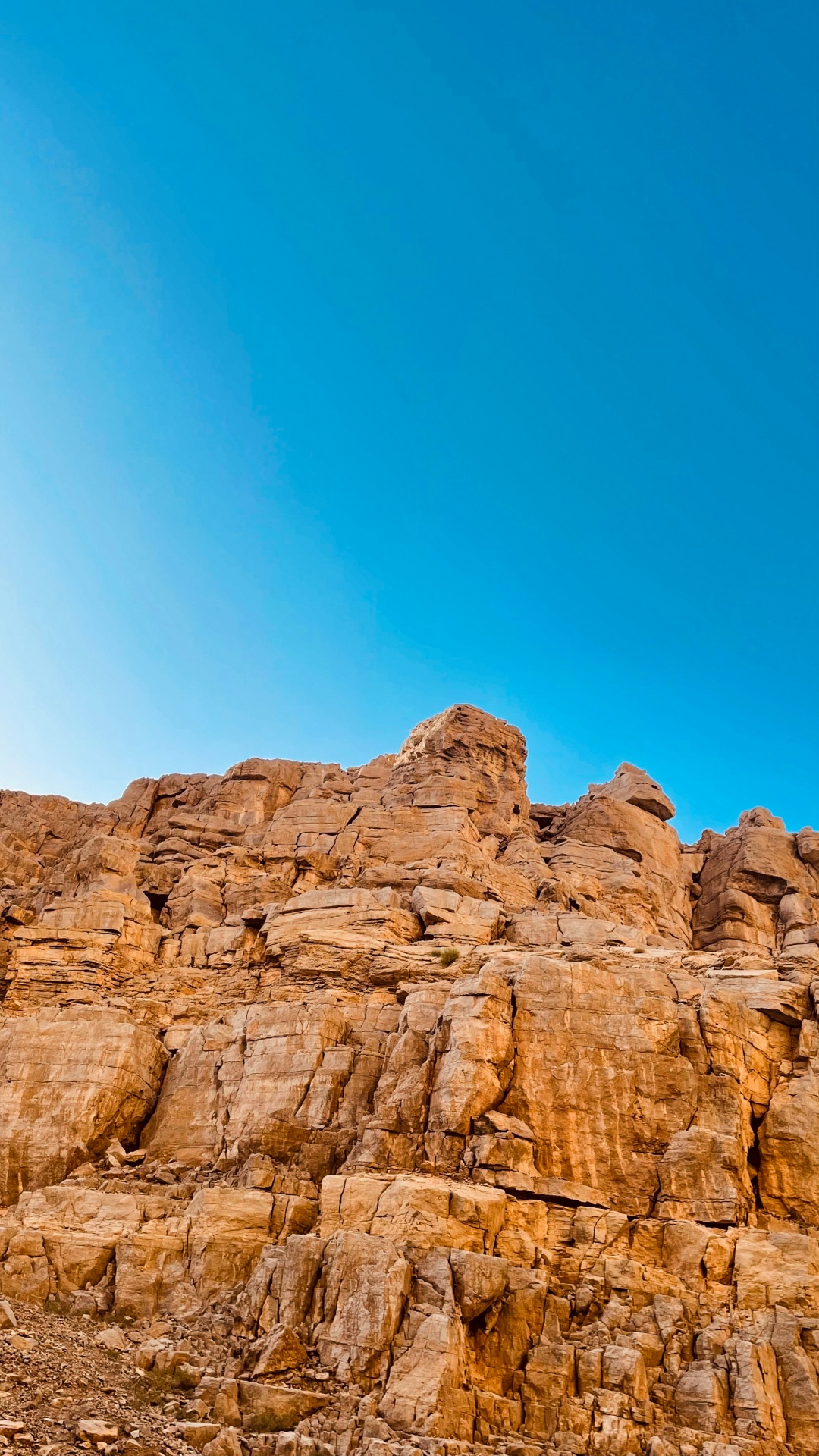 Badlands, Macaron, Outcrop, Geology, Sand. Wallpaper in 1080x1920 Resolution