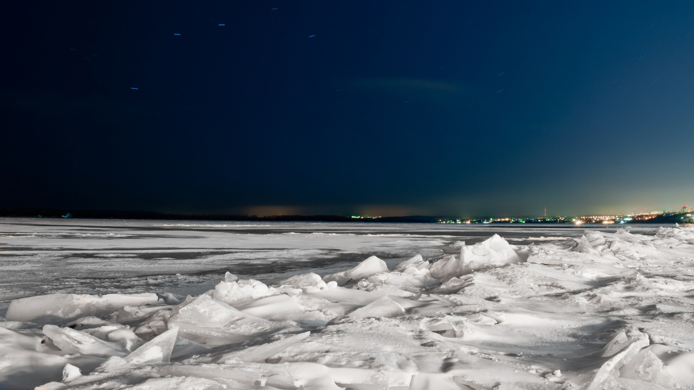 Snow Covered Field Under Blue Sky During Daytime. Wallpaper in 1366x768 Resolution
