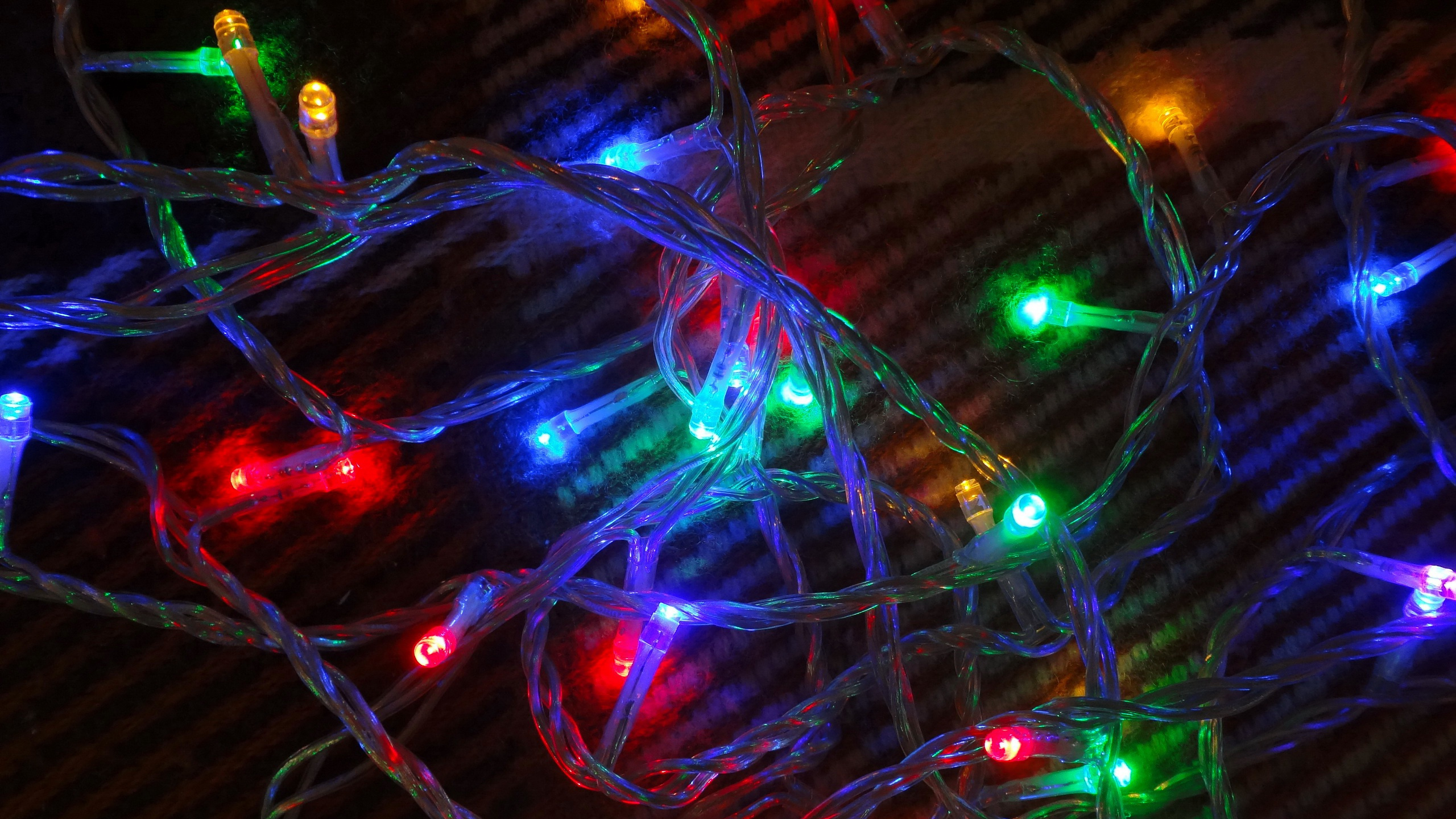 Light, Christmas Lights, Christmas Day, Lighting, Neon. Wallpaper in 2560x1440 Resolution