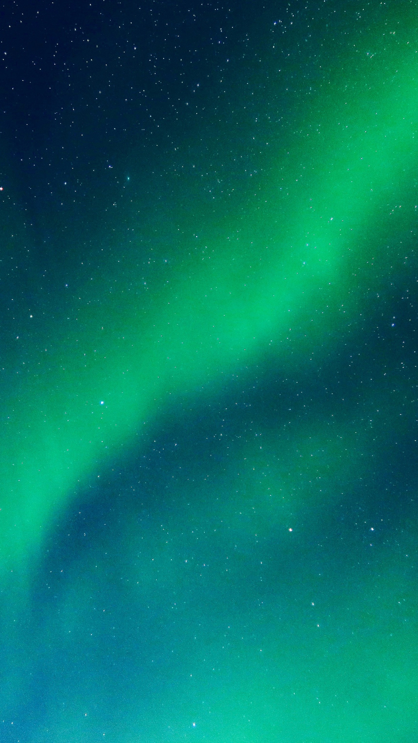 Grüner Und Blauer Himmel Während Der Nacht. Wallpaper in 1440x2560 Resolution