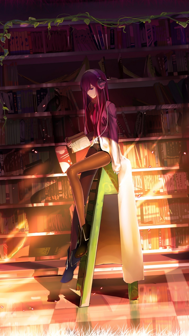 Frau in Rosa Hemd Und Blauer Jeans Sitzt Auf Grünem Holzstuhl. Wallpaper in 720x1280 Resolution