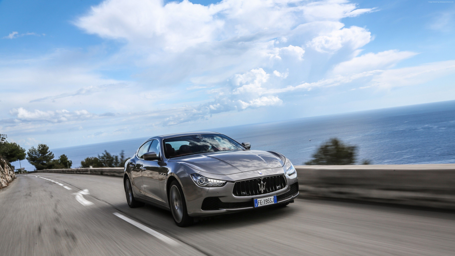 Schwarzer Bmw m 3 Tagsüber Unterwegs. Wallpaper in 1920x1080 Resolution