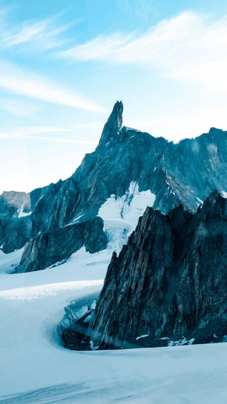 Dent du Gant, Neige, Highland, Paysage Naturel, Pente. Wallpaper in 750x1334 Resolution