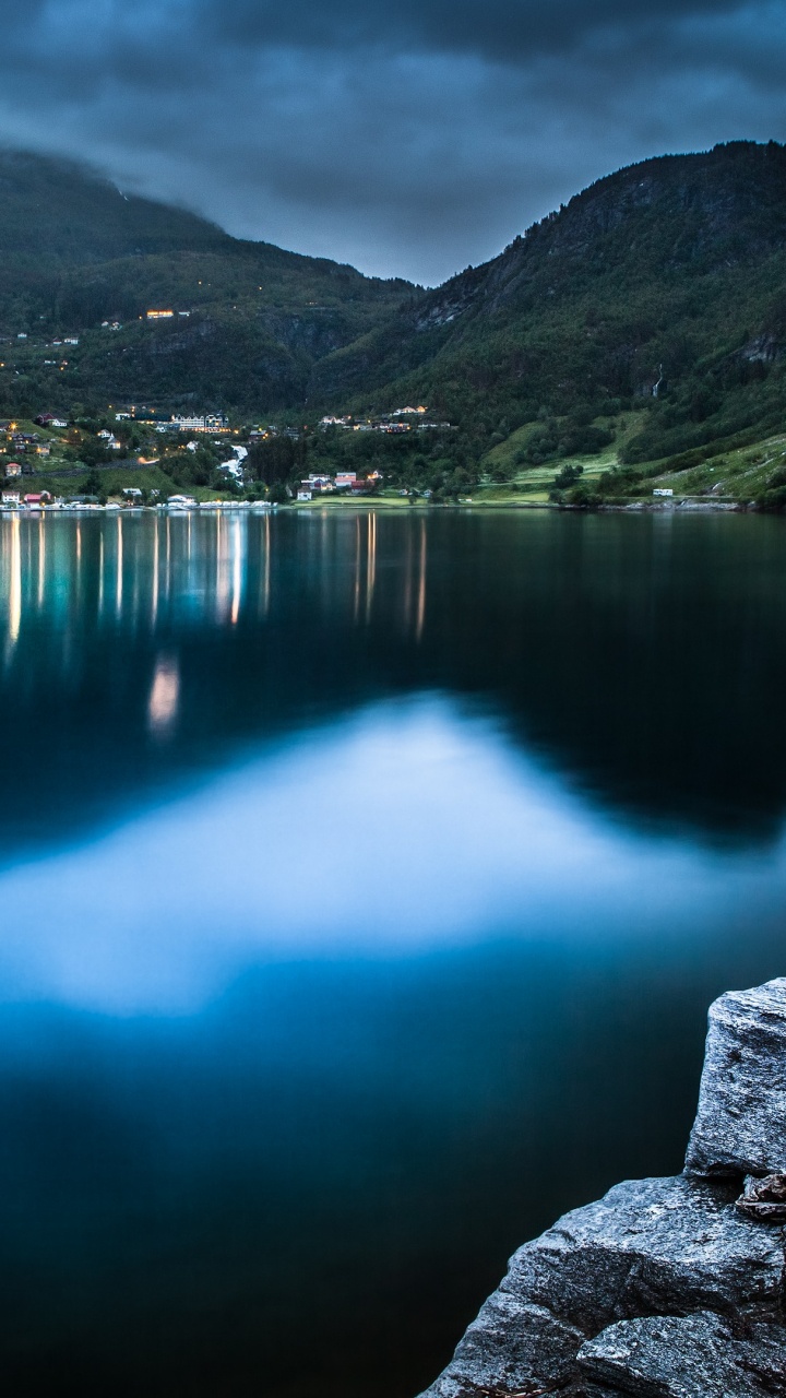 Green Lake Near Green Mountain During Daytime. Wallpaper in 720x1280 Resolution