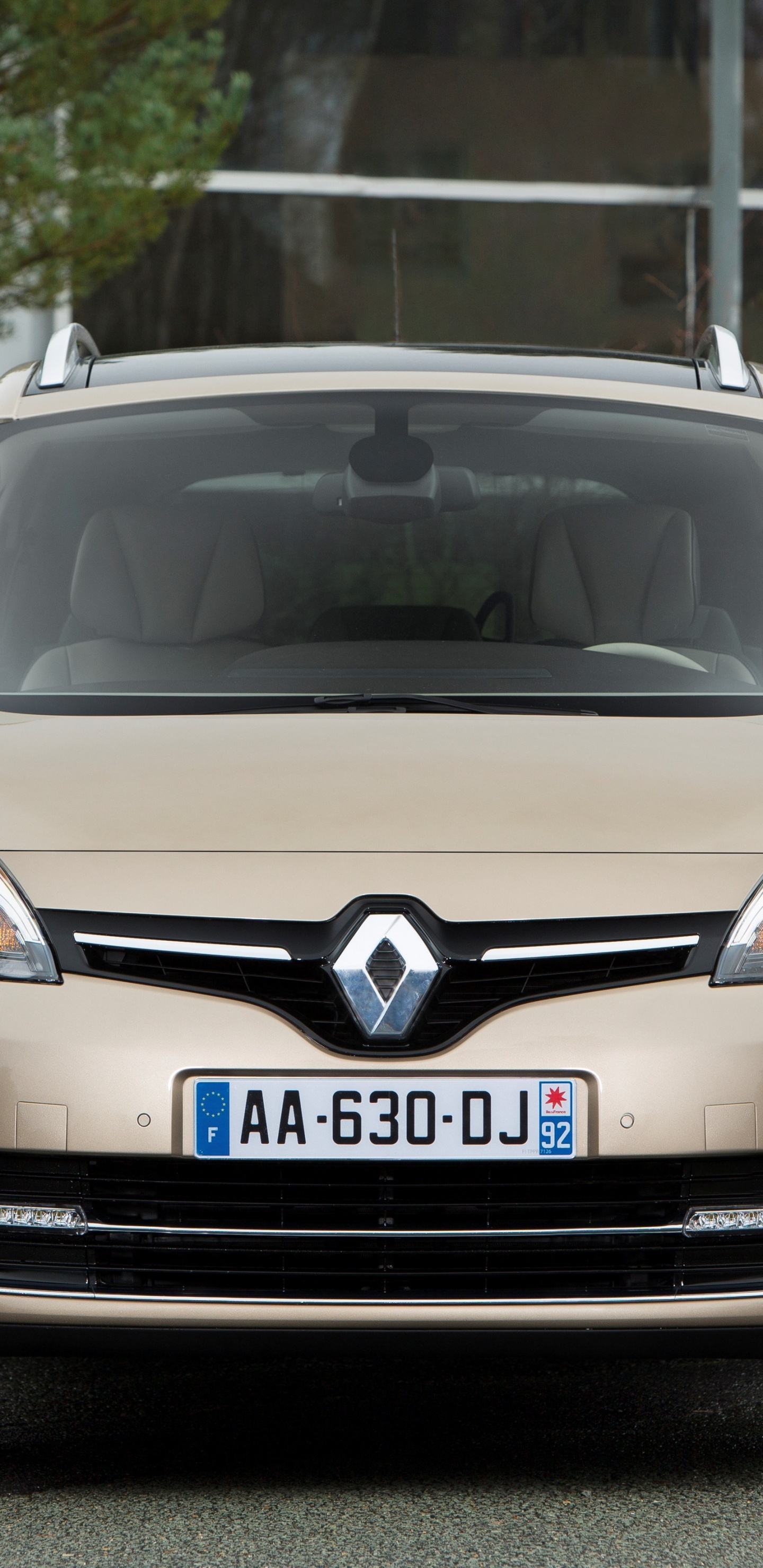 Silver Mercedes Benz Car Parked on Parking Lot. Wallpaper in 1440x2960 Resolution