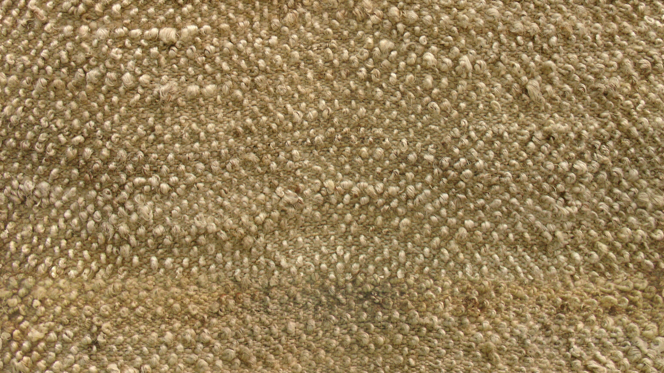 Brauner Und Weißer Teppich. Wallpaper in 2560x1440 Resolution