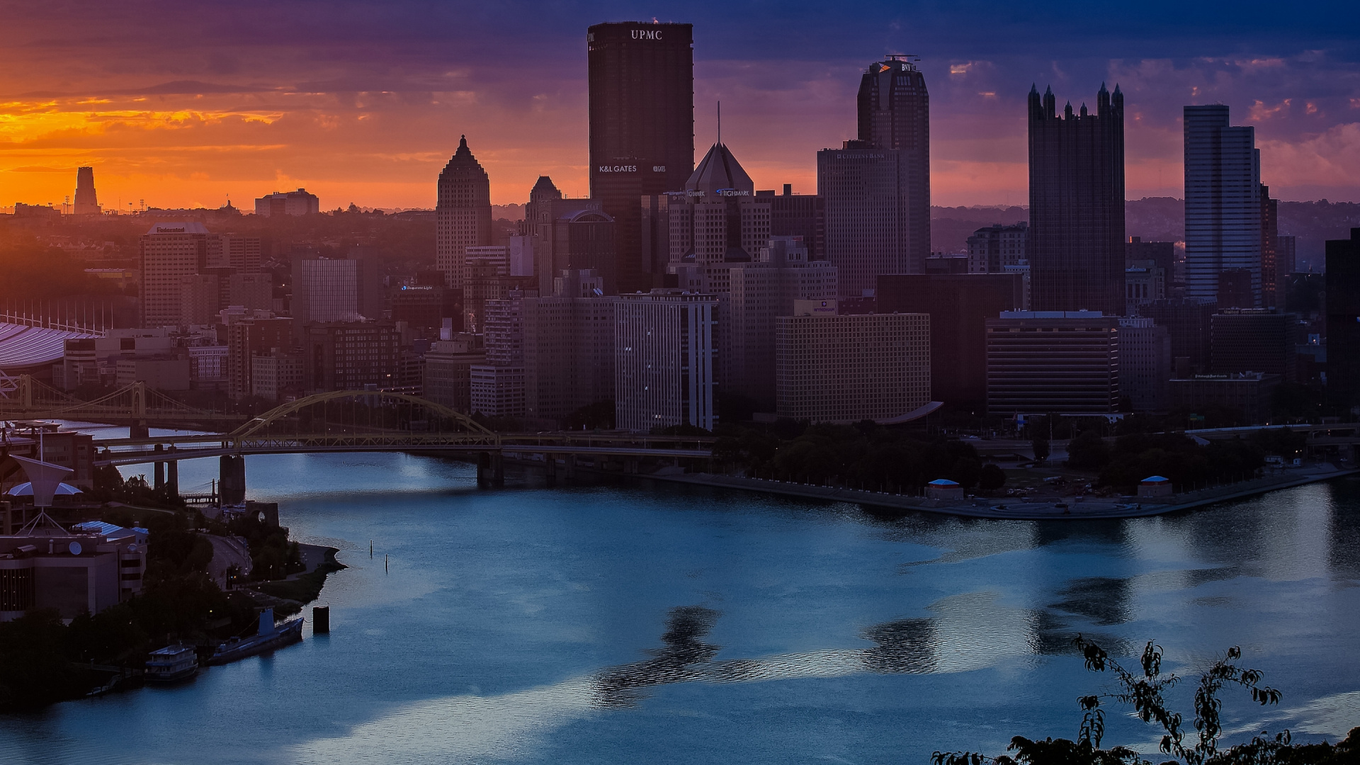 High Rise Buildings Near Body of Water During Daytime. Wallpaper in 1920x1080 Resolution