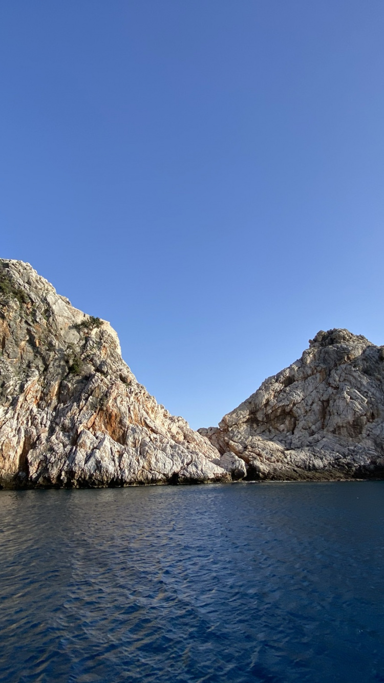 Mar, Agua, Los Recursos de Agua, Montaña, Paisaje Natural. Wallpaper in 750x1334 Resolution