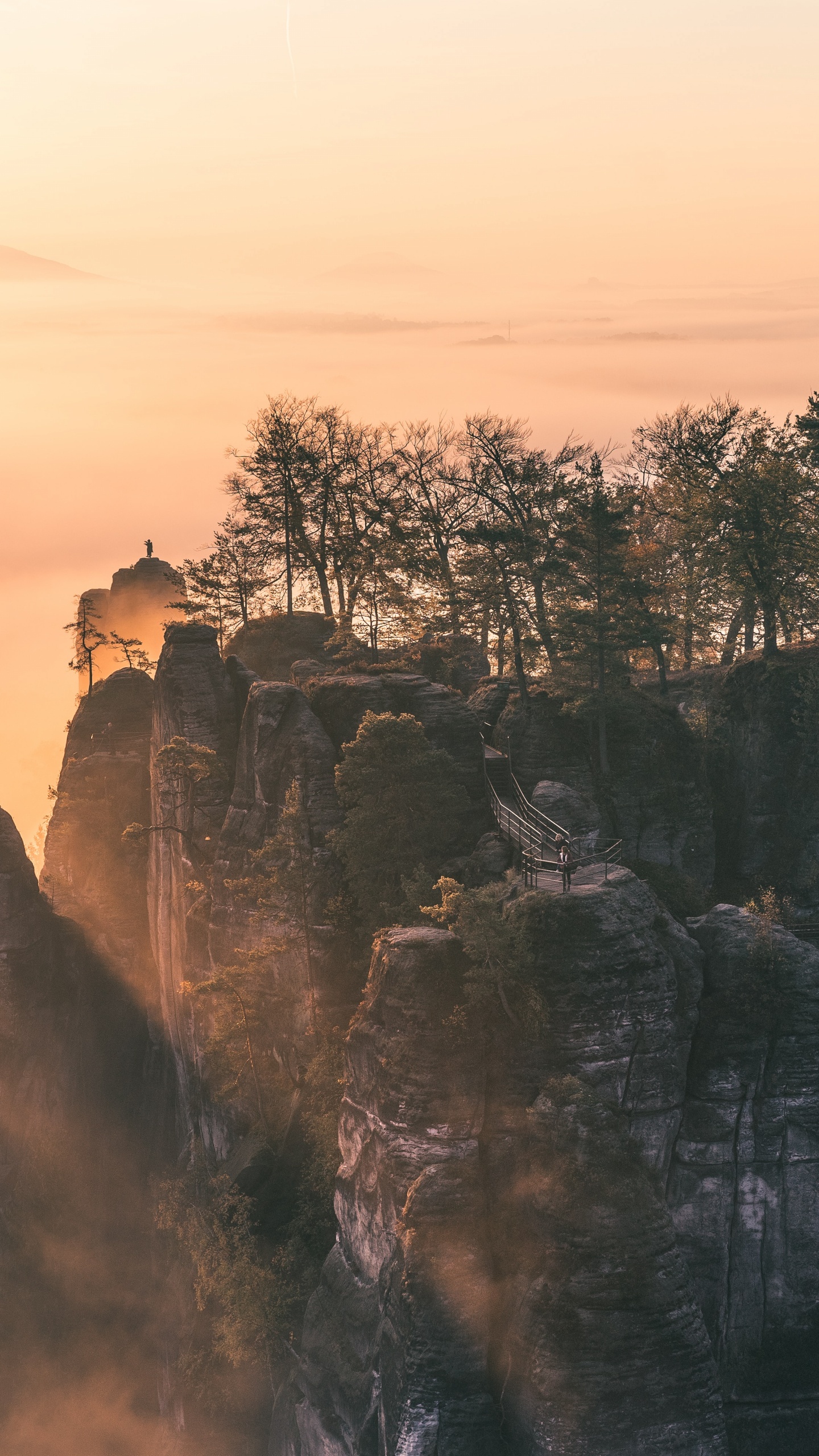 Sky, Terrain, Morning, Sunlight, Weather. Wallpaper in 1440x2560 Resolution