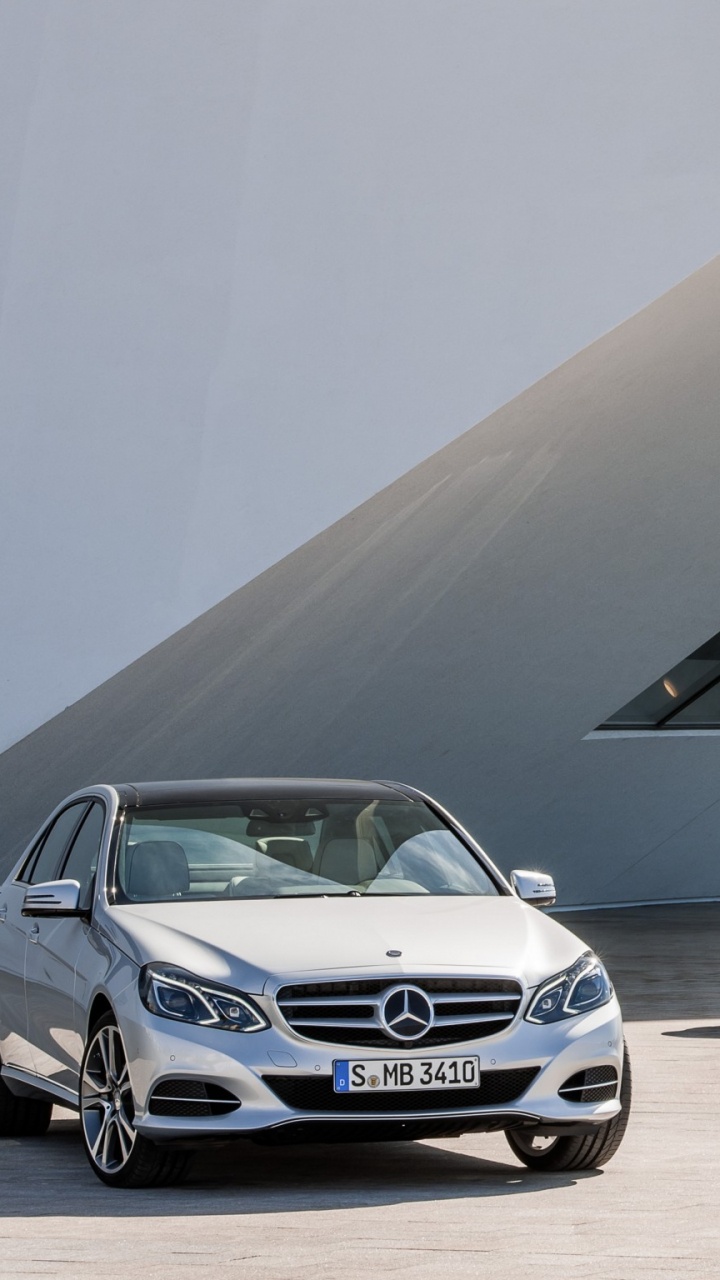 Bmw m3 Rouge et Blanc. Wallpaper in 720x1280 Resolution