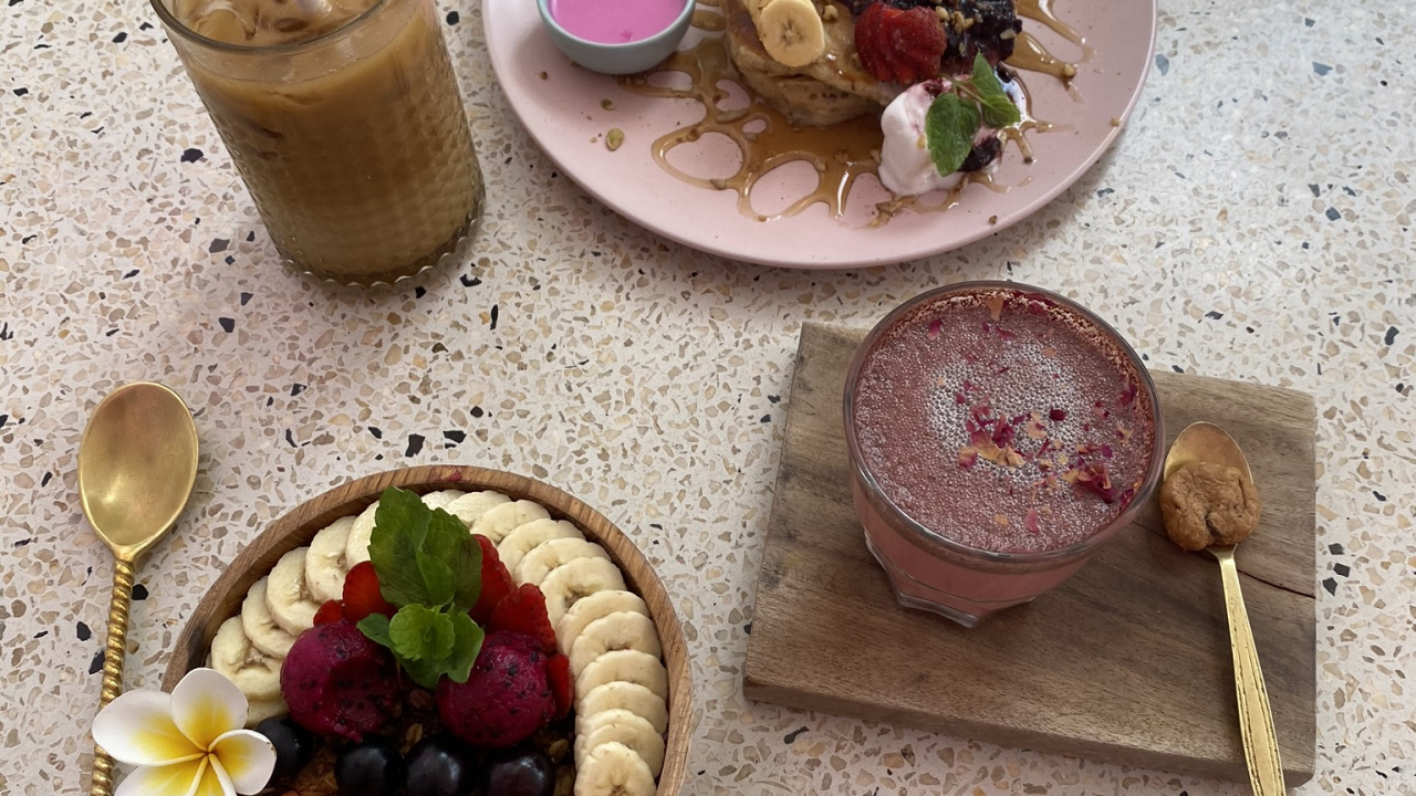 Dessert, Breakfast, Meal, Tableware, Food. Wallpaper in 1280x720 Resolution