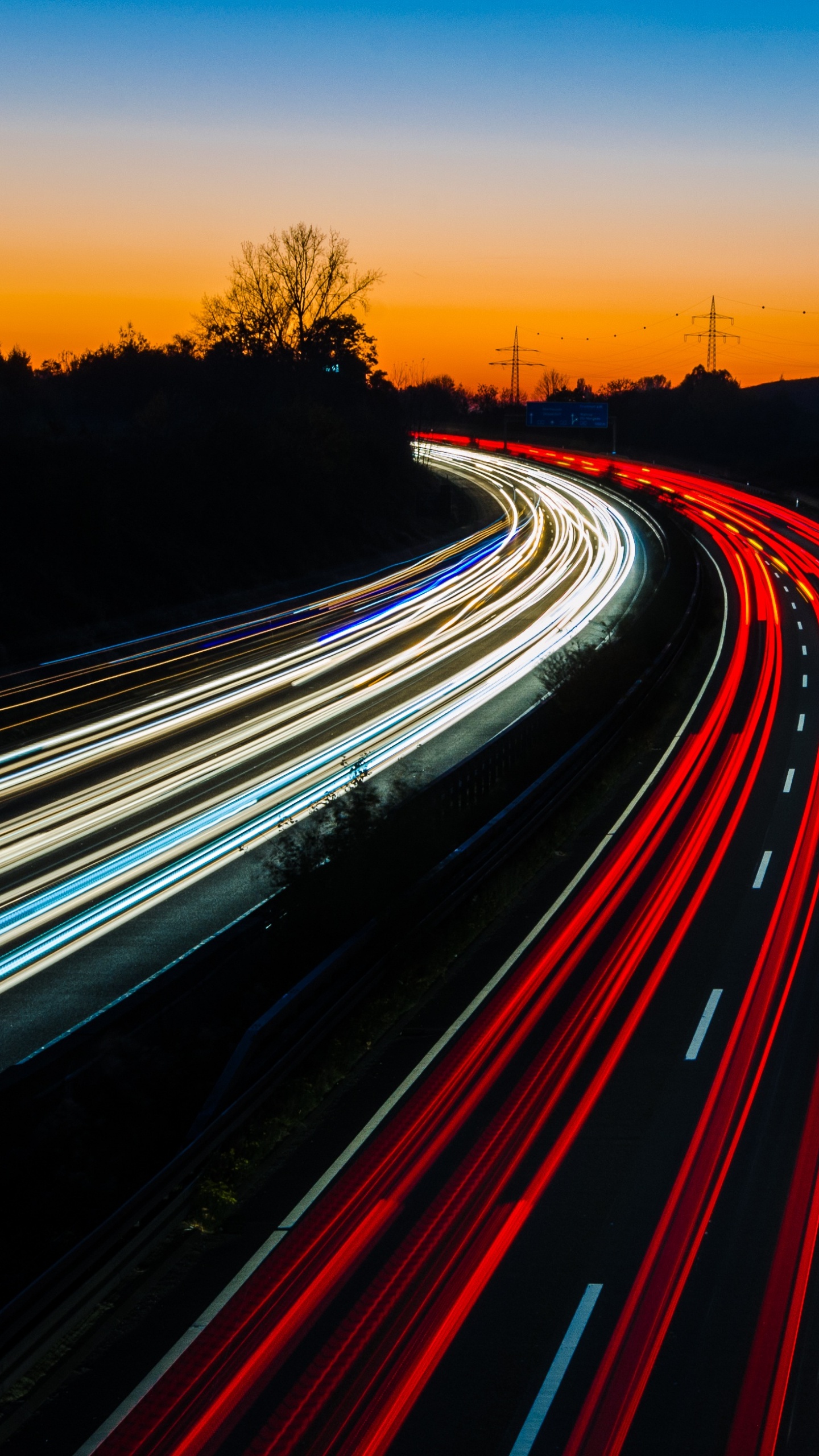 Fotografía de Lapso de Tiempo de Automóviles en la Carretera Durante la Puesta de Sol. Wallpaper in 1440x2560 Resolution