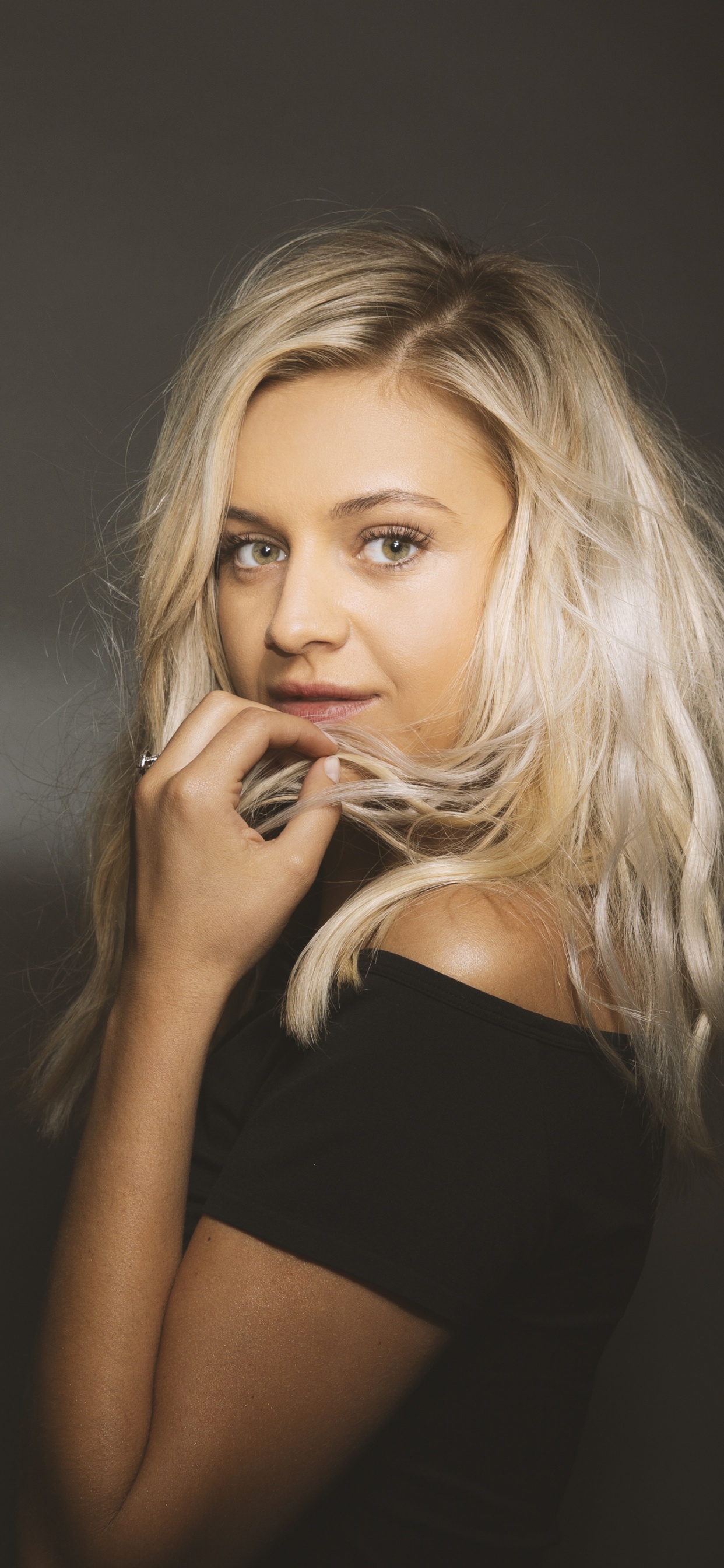 Kelsea Ballerini, Kelsea, Eyelash, Layered Hair, Thigh. Wallpaper in 1242x2688 Resolution