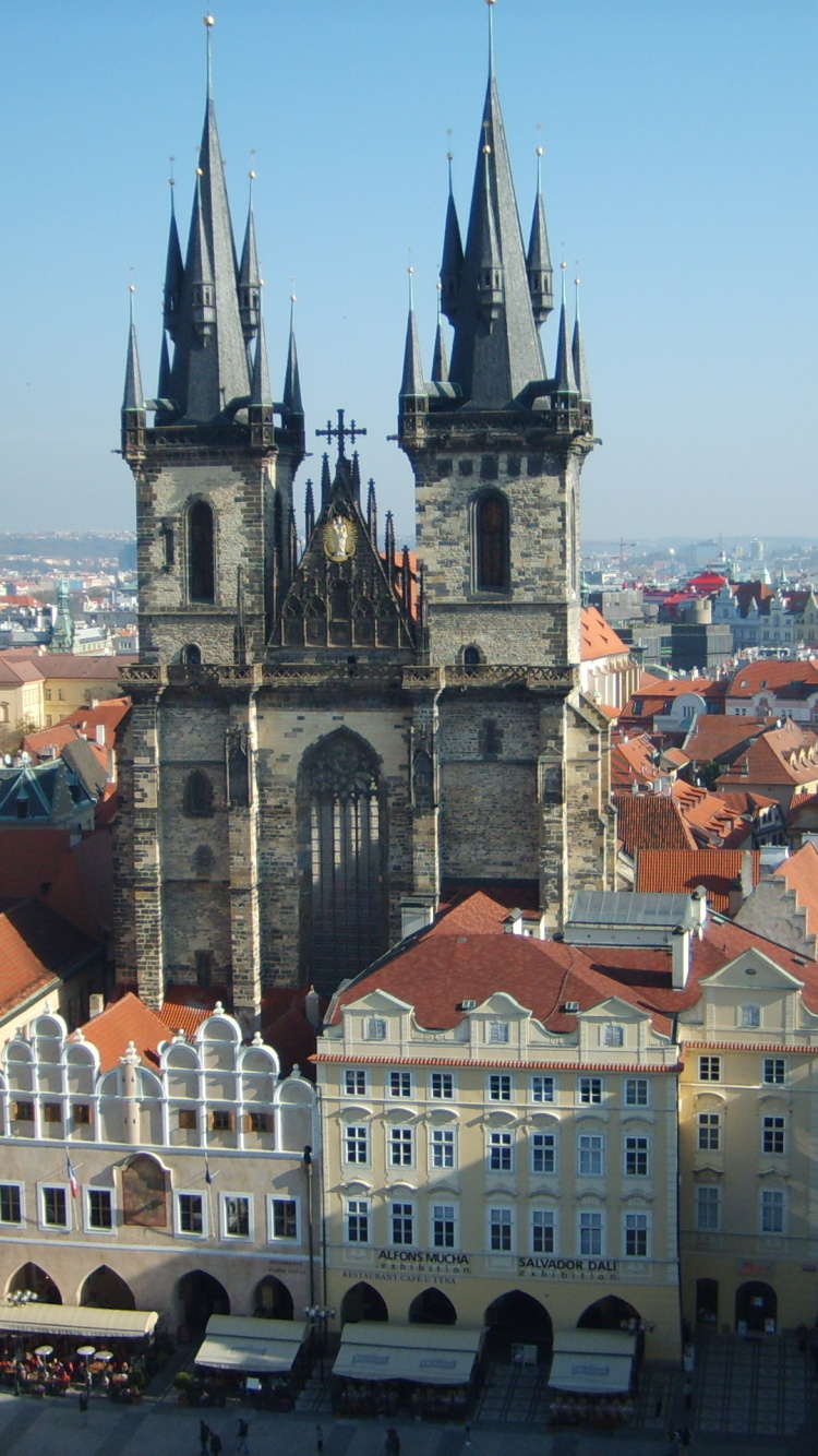 Brown and White Concrete Building During Daytime. Wallpaper in 750x1334 Resolution