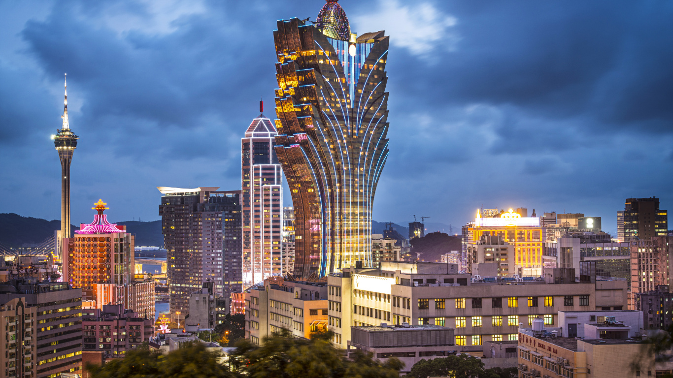 High Rise Building Under Blue Sky During Daytime. Wallpaper in 1366x768 Resolution