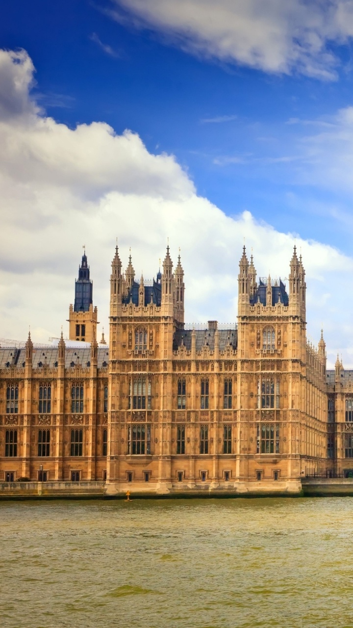 Big Ben Bajo un Cielo Azul Durante el Día.. Wallpaper in 720x1280 Resolution