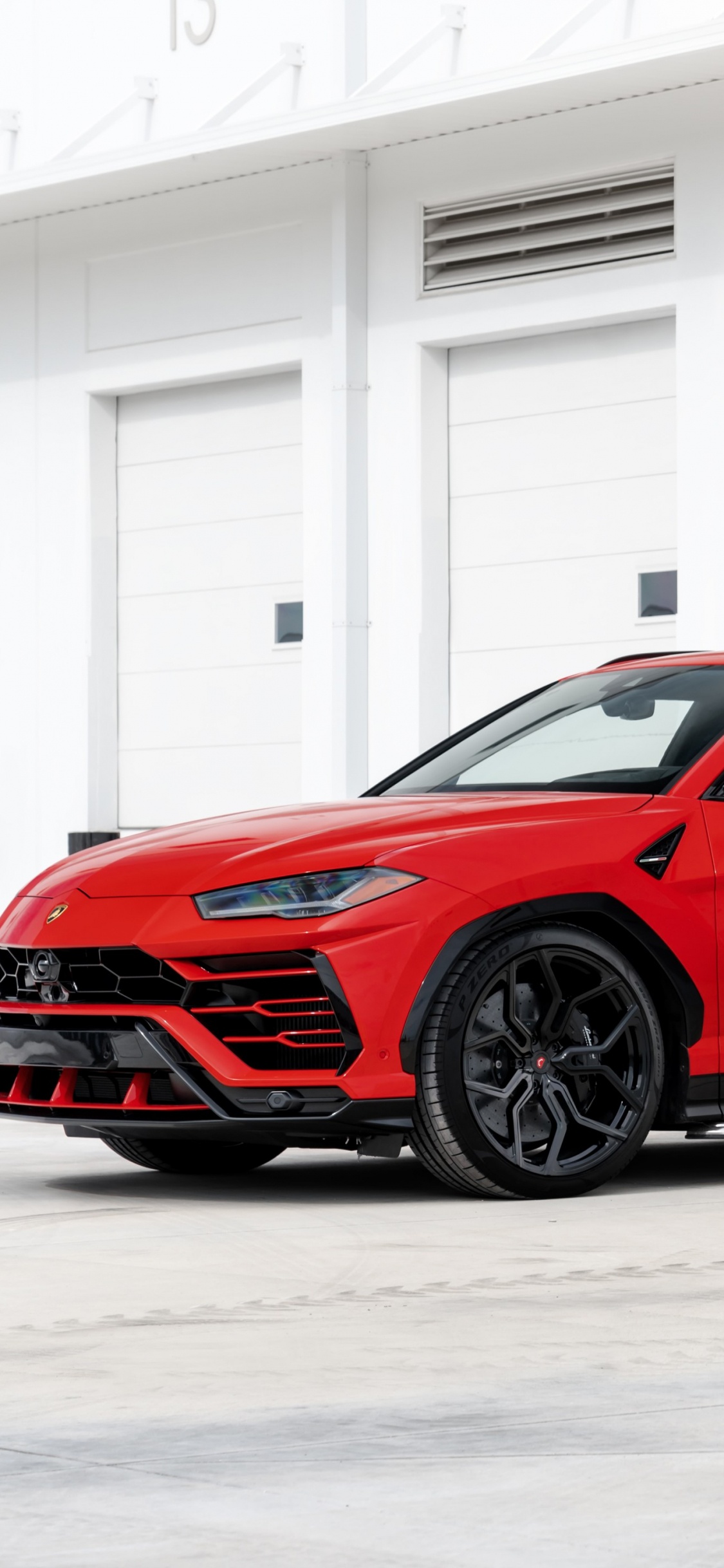 Lamborghini Urus 2019, Lamborghini Aventador, Lamborghini, Lamborghini Huracan Evo, Pneu. Wallpaper in 1125x2436 Resolution