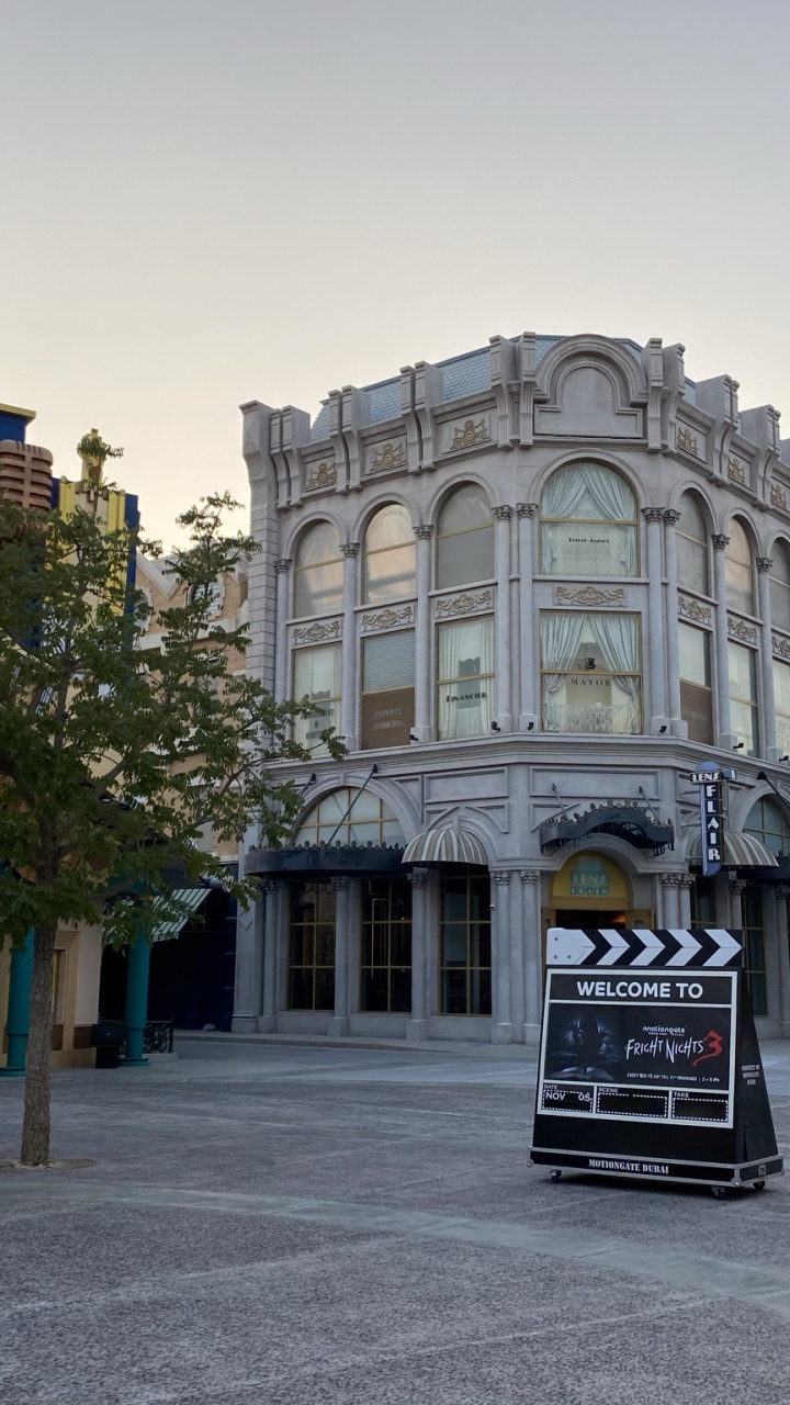Landmark, Architecture, Road Surface, Town, Public Space. Wallpaper in 720x1280 Resolution