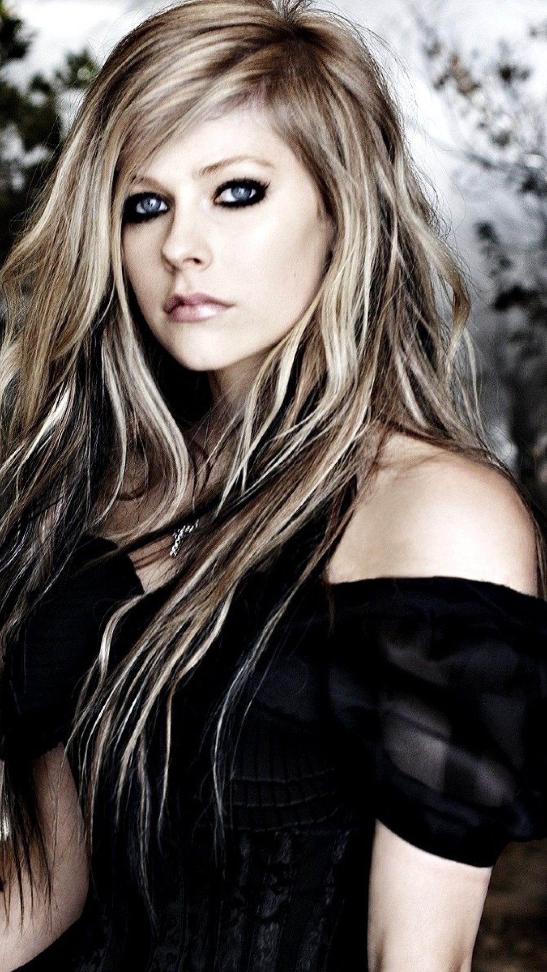 Avril Lavigne, Goodbye Lullaby, Hair, Blond, Beauty. Wallpaper in 1080x1920 Resolution