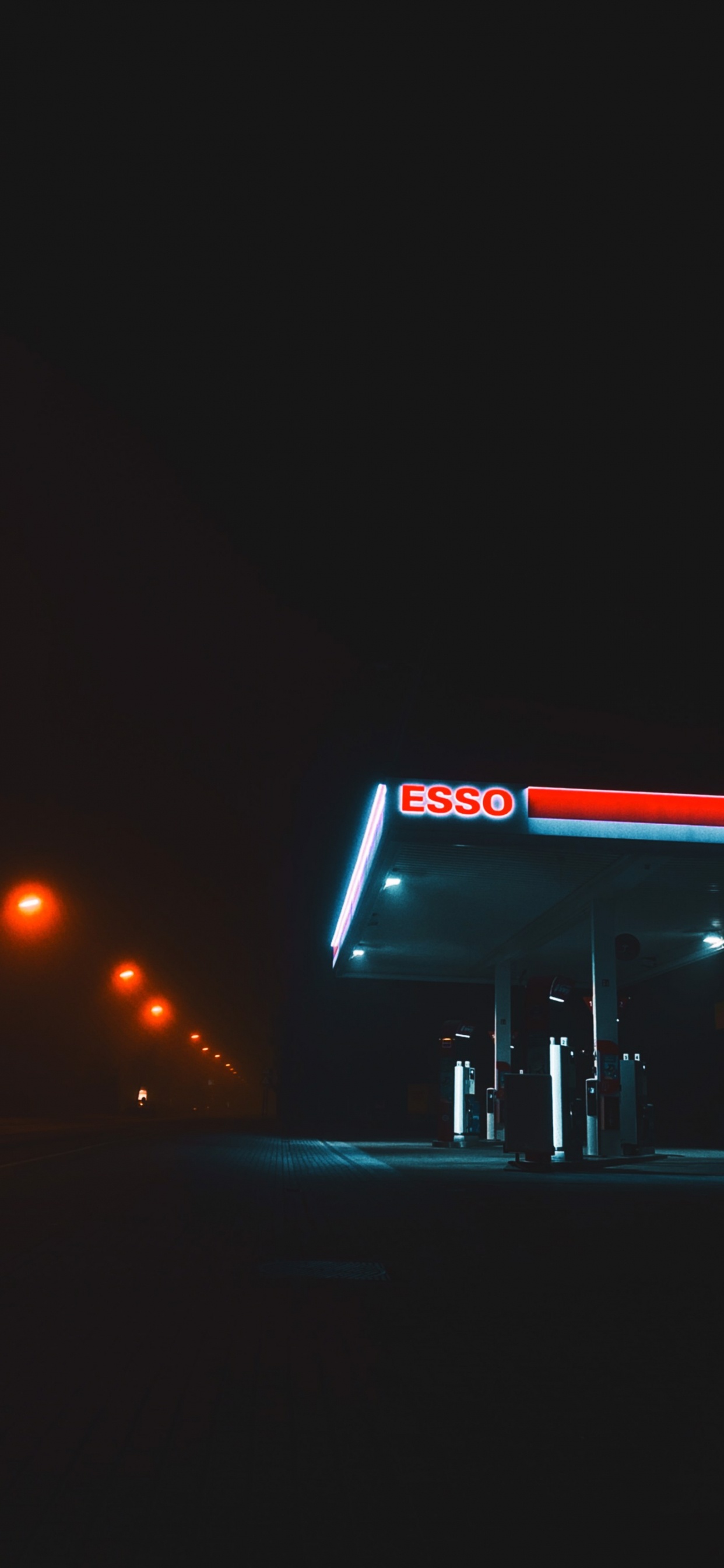 Nuit, ExxonMobil, Société Chevron, Nyse Xom, L'éclairage Automobile. Wallpaper in 1242x2688 Resolution