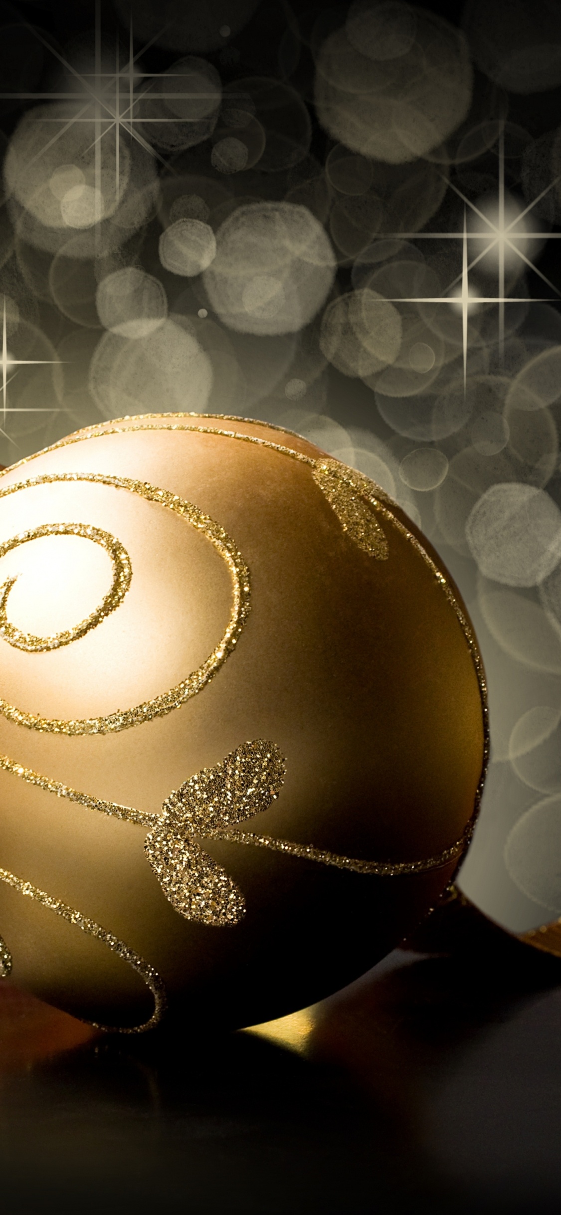 Christmas Day, Christmas Ornament, Christmas Decoration, Illustration, Sphere. Wallpaper in 1125x2436 Resolution