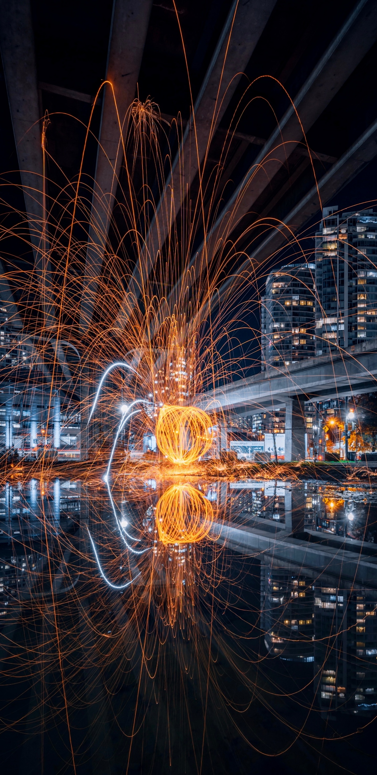 Reflexión, Riqueza, Agua, Electricidad, Simetría. Wallpaper in 1440x2960 Resolution