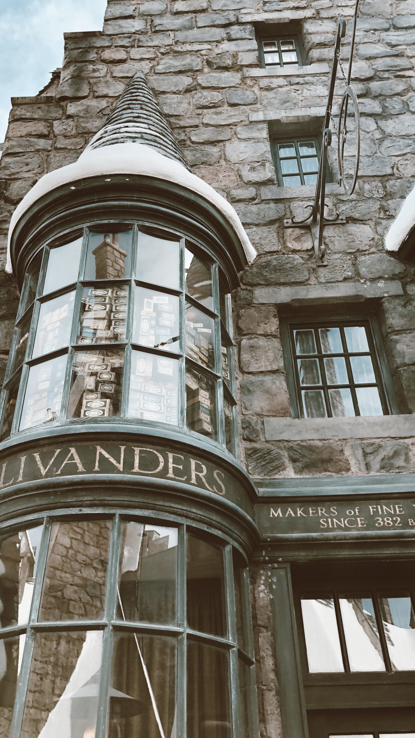 Harry Potter, Diagon Alley, Landmark, Medieval Architecture, Faade. Wallpaper in 1440x2560 Resolution