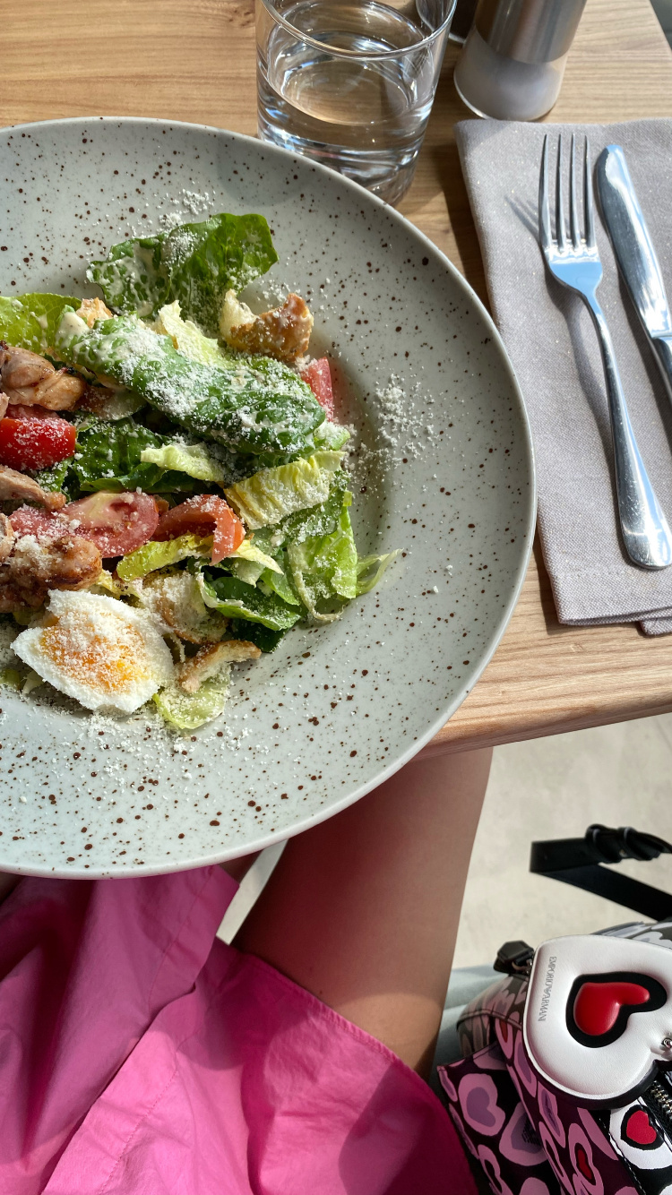 al Dente, Caesar Salad, Italian Cuisine, Leaf Vegetable, Lunch. Wallpaper in 750x1334 Resolution